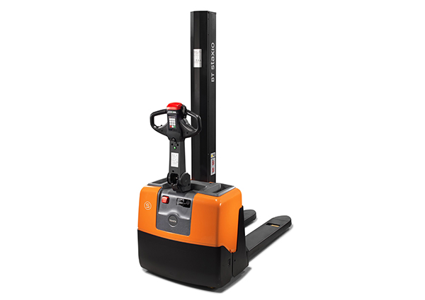 carryduff-forklifts-Powered-Stackers1